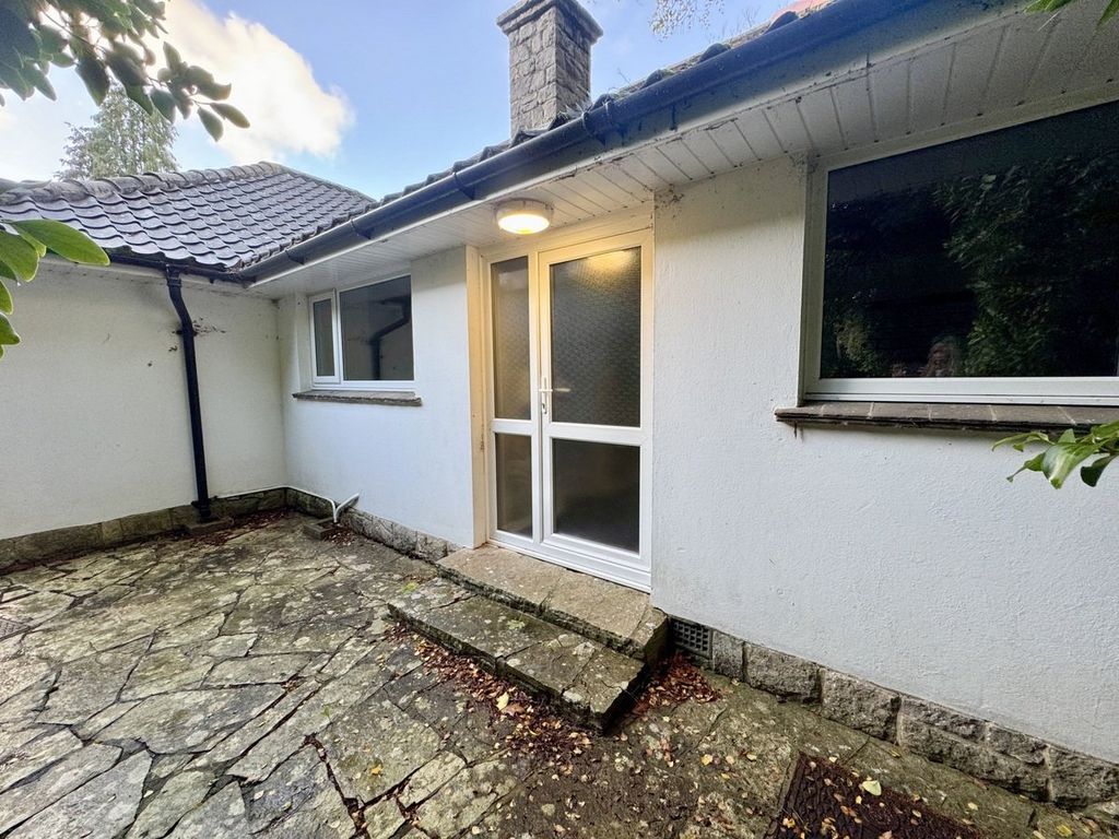 Additional image 25 of 3 bed flat for saleMartello Road South, Canford Cliffs, Poole BH13
