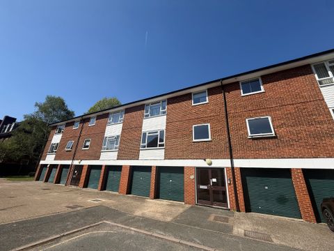 Faro Close, Bromley BR1