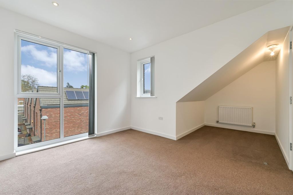 Additional image 13 of 4 bed end terrace house for saleReynard Way, Brentford TW8