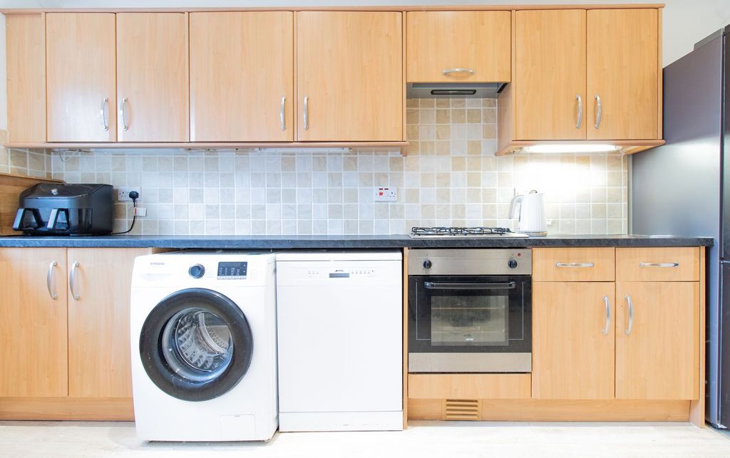 Additional image 6 of 2 bed flat for saleHartwood Road, West Calder EH55