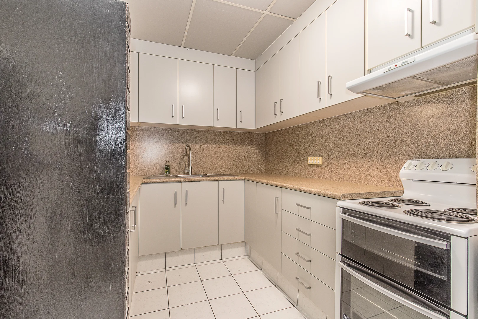 Additional image 2 of 2/9 Tingha Street, Cranbrook QLD 4814