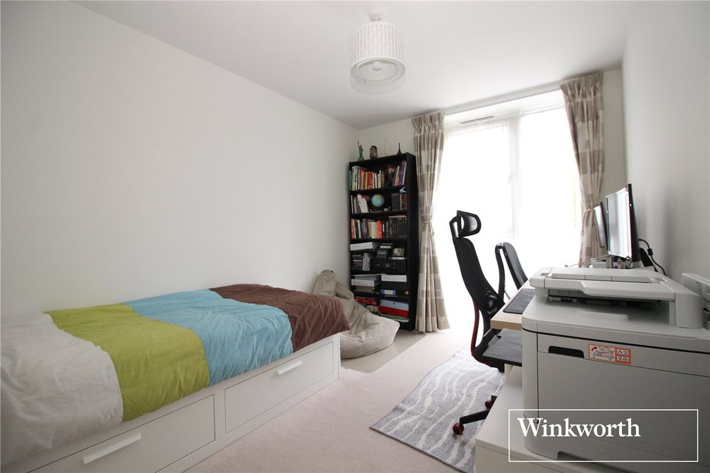 Additional image 9 of 2 bed flat for saleStation Road, Borehamwood, Hertfordshire WD6