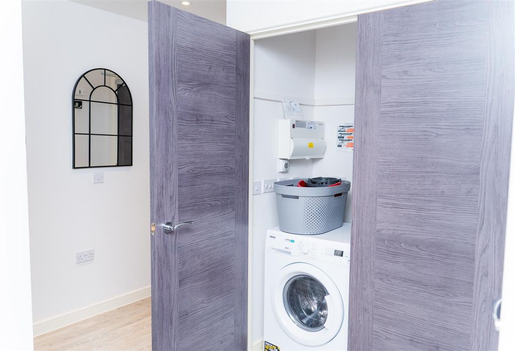 Additional image 2 of 2 bed flat for saleHolmesley Road, Borehamwood WD6