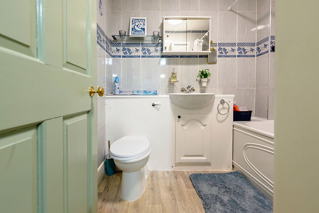 Additional image 7 of 2 bed flat for sale1 London Road, Dalkeith EH22