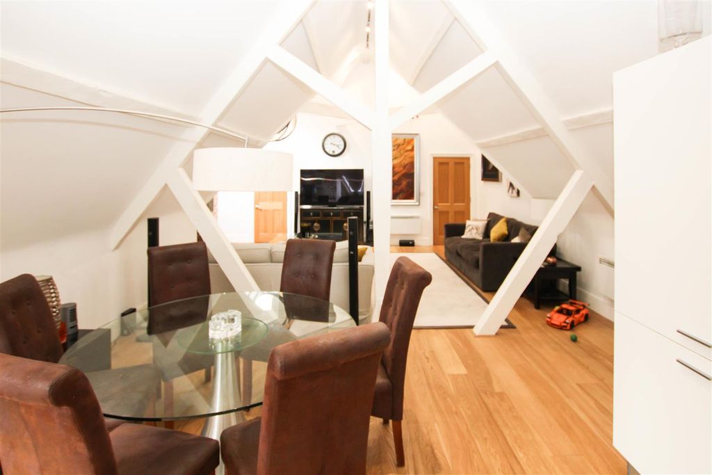 Additional image 14 of 2 bed flat for saleThe Galleries, Warley, Brentwood CM14