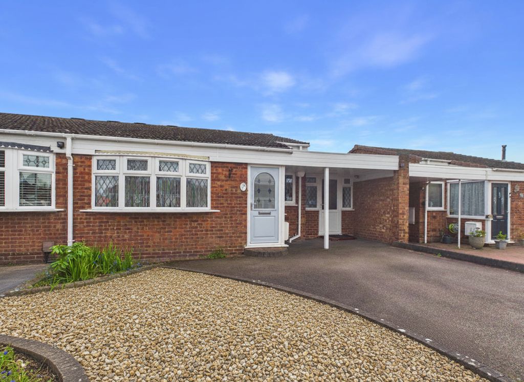 2 bed semi-detached bungalow for saleMadox Close, Coton Green, Tamworth B79