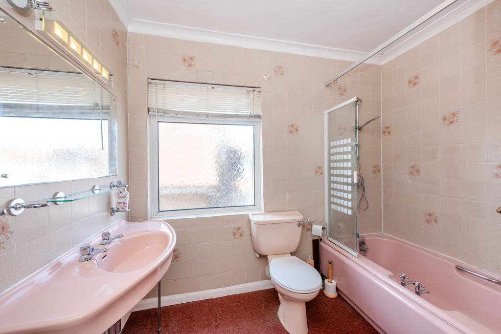 Additional image 20 of 5 bed detached house for saleAldwick Avenue, Aldwick, West Sussex PO21