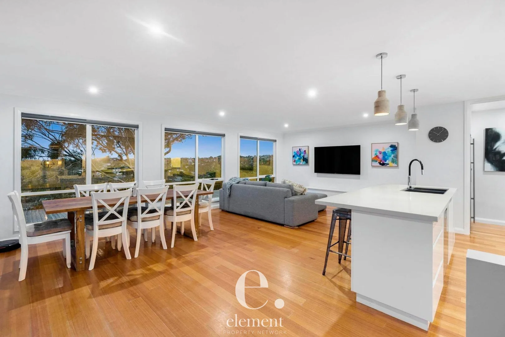 29 Reigate Road, Highton VIC 3216 photo 2