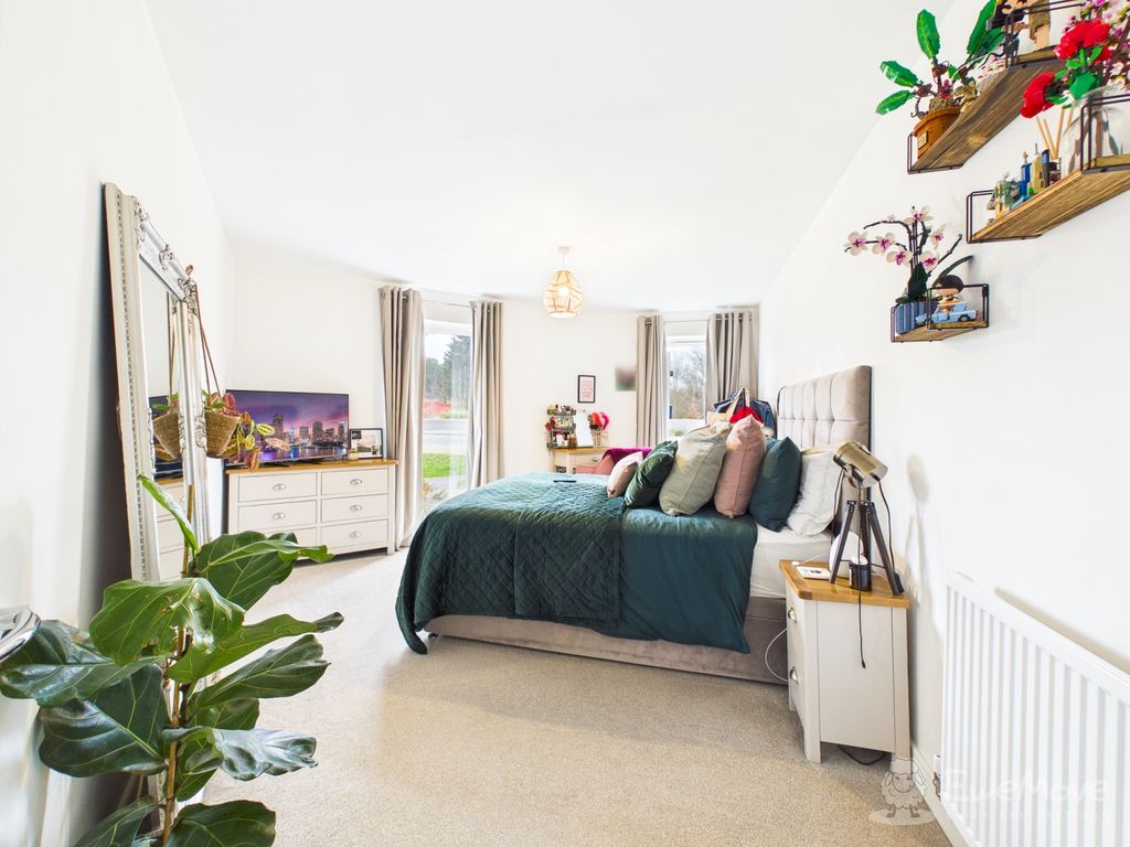 Additional image 2 of 2 bed flat for saleDouglas Drive, Bordon, Hampshire GU35