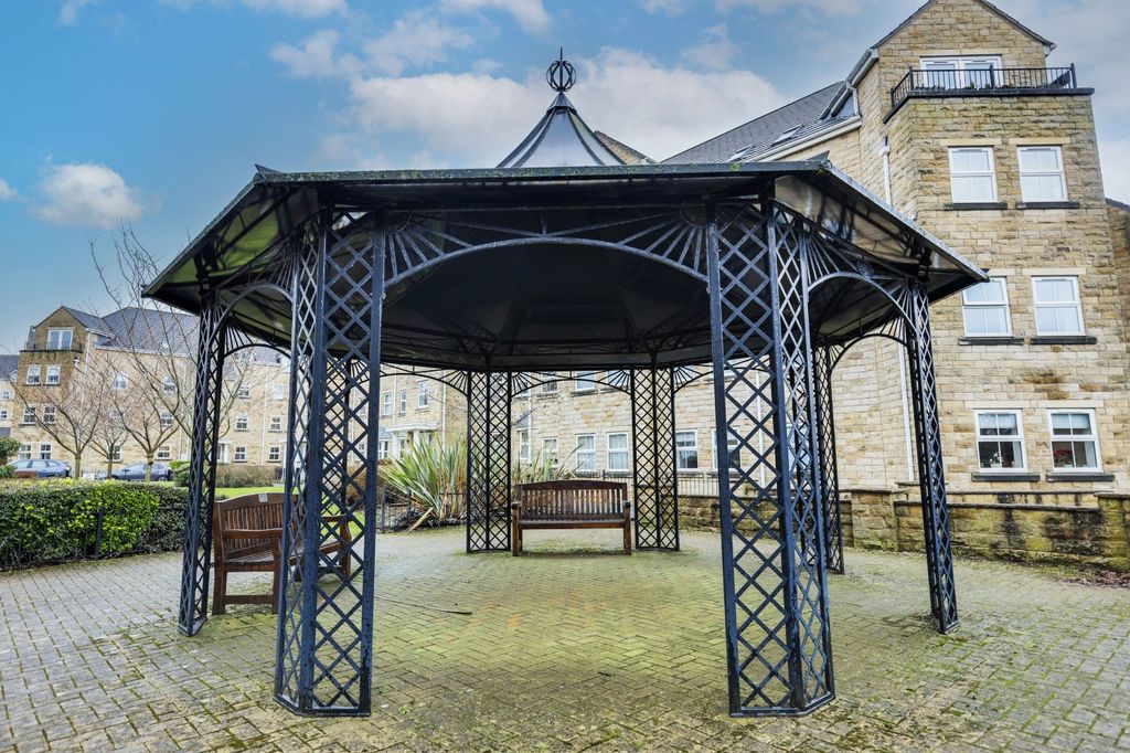 Additional image 17 of 3 bed flat for saleWaters Walk, Apperley Bridge, Bradford, West Yorkshire BD10