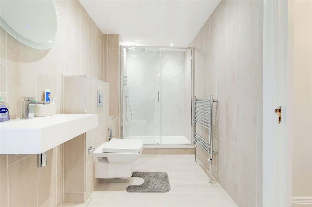 Additional image 7 of 2 bed flat for saleWilliam Morris Way, London SW6