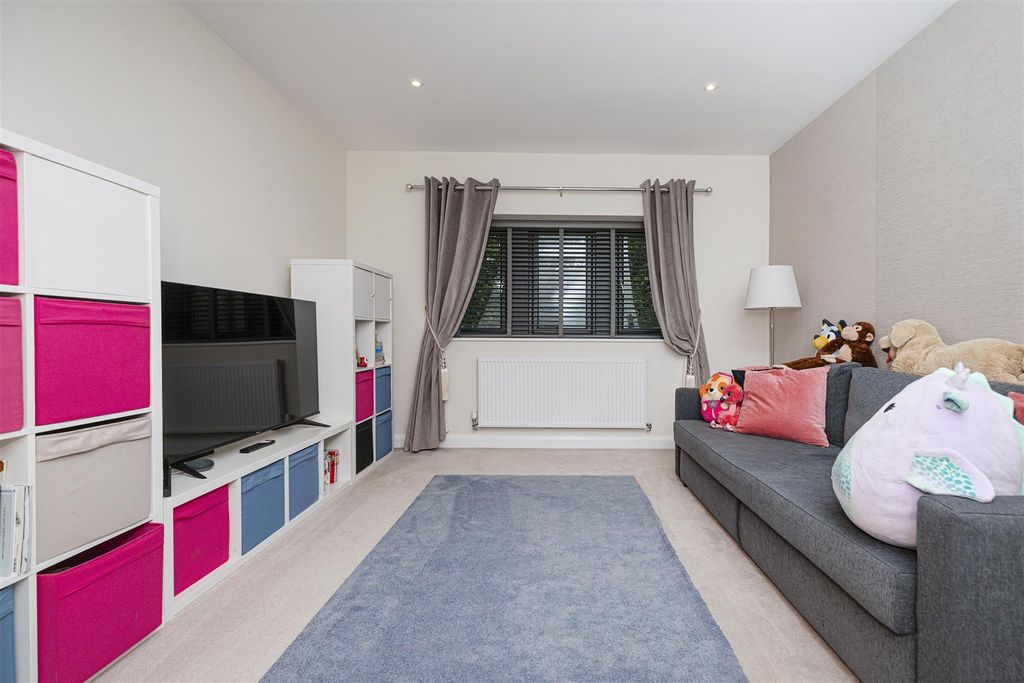 Additional image 32 of 5 bed detached house for saleThe Beeches, Birkenshaw, Bradford BD11