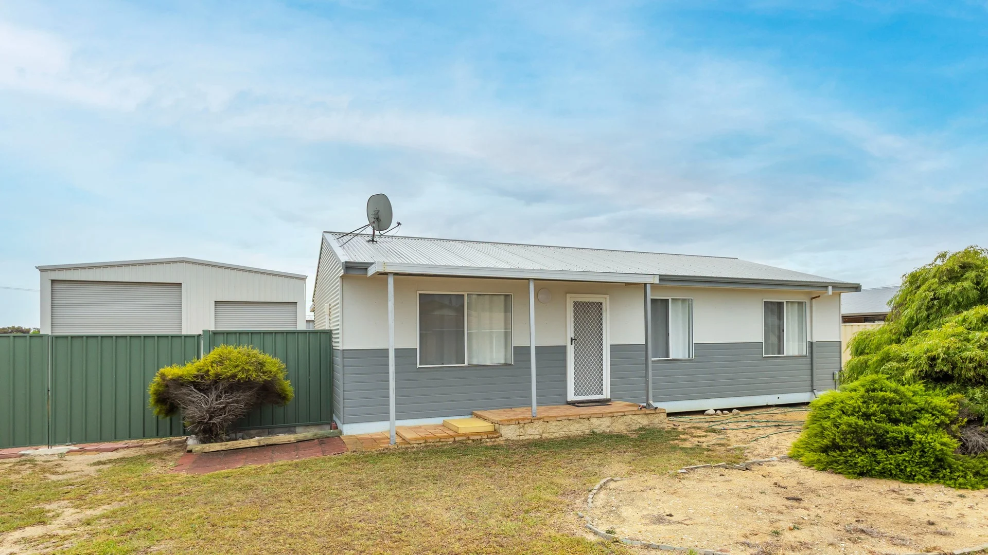 23 Agonis Street, Leeman WA 6514