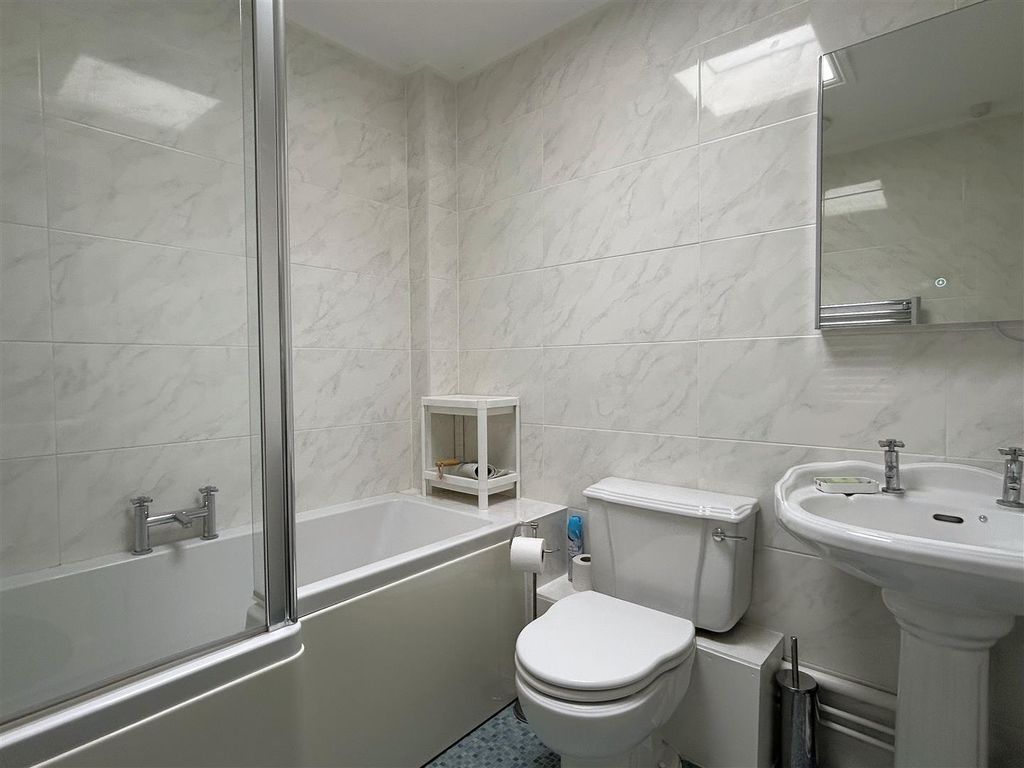 Additional image 10 of 2 bed flat for saleWest Bay, Bridport DT6