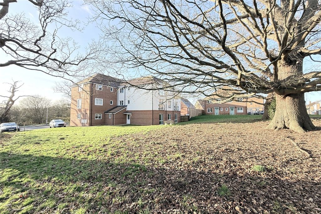 Additional image 13 of 2 bed flat for saleHotham Drive, Binfield, Bracknell RG42