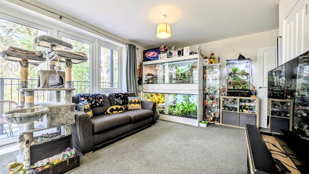 Additional image 2 of 1 bed flat for saleRusset Walk, Bordon, Hampshire GU35