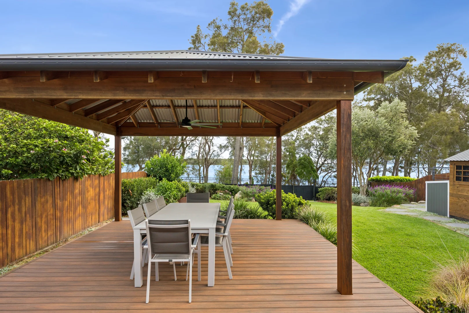 16 Diamond Head Drive, Budgewoi NSW 2262 photo 3