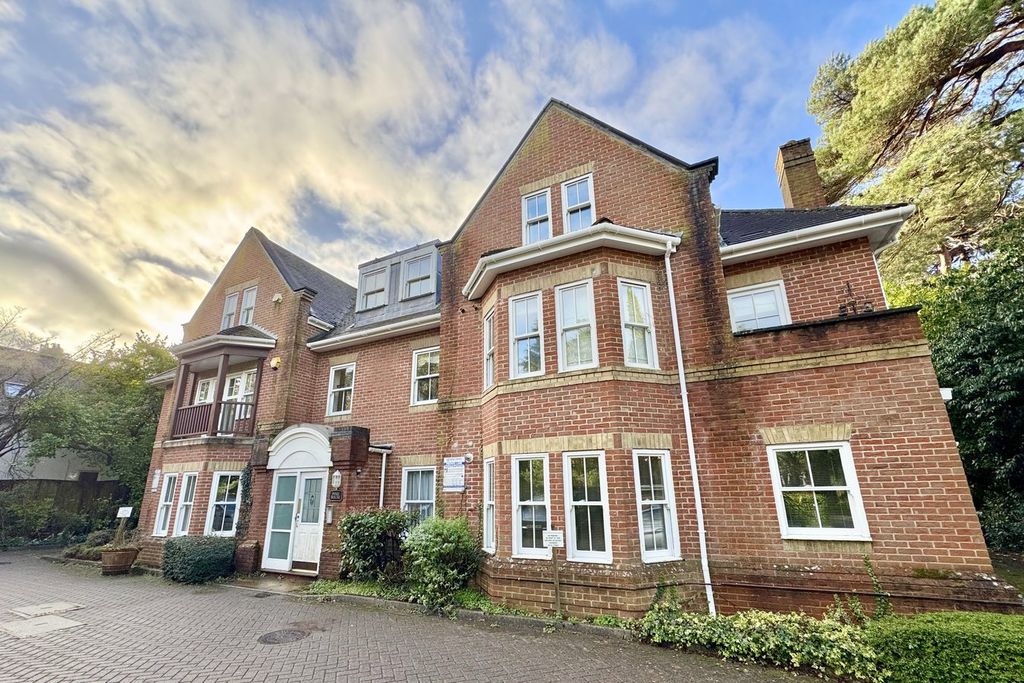 Additional image 15 of 2 bed flat for salePine House, Talbot Avenue, Talbot Woods, Bournemouth BH3