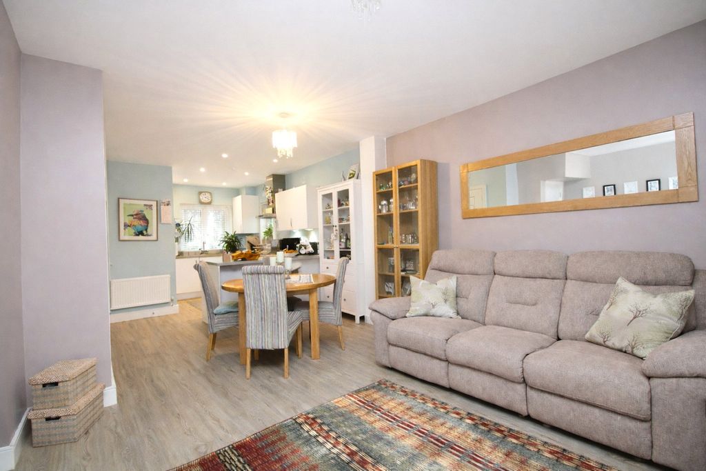 Additional image 11 of 4 bed semi-detached house for saleFalstaff Walk, Bordon, Hampshire GU35