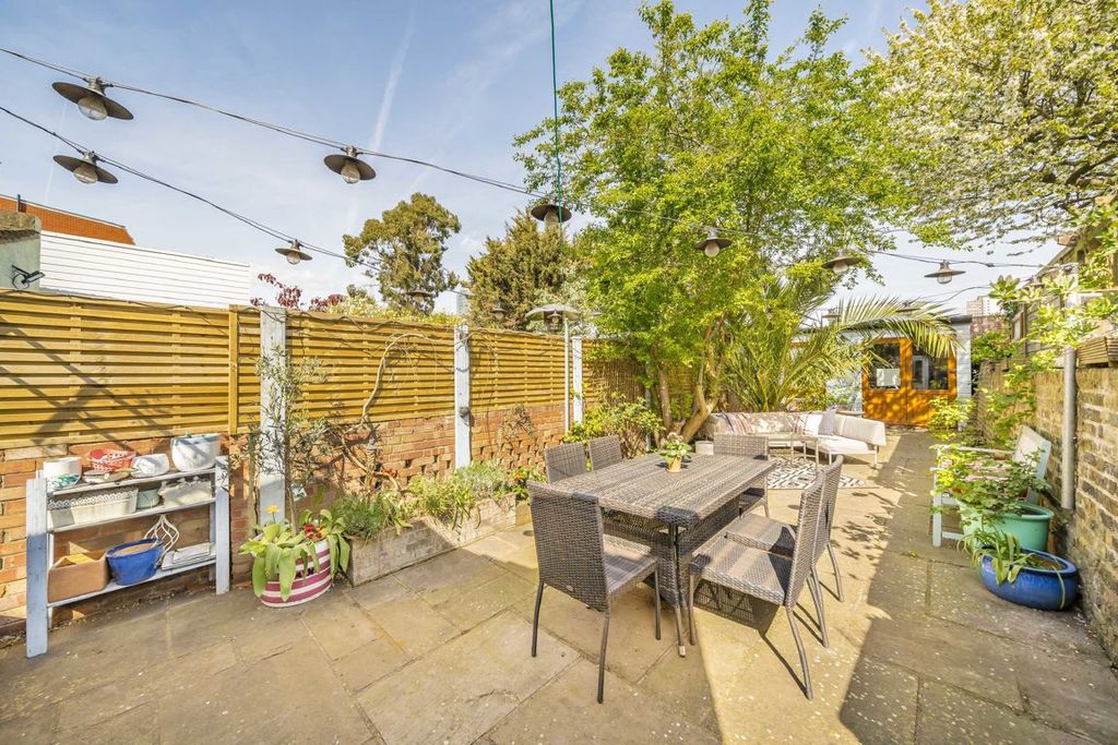 Additional image 9 of 3 bed terraced house for saleBrook Road South, Brentford TW8