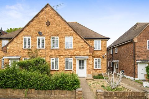 Tolcarne Drive, Pinner HA5