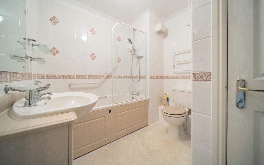 Additional image 6 of 1 bed property for saleGiffords Court, Melksham SN12
