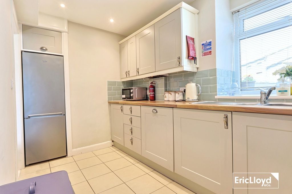 Additional image 13 of 3 bed flat for saleOvergang Road, Brixham TQ5