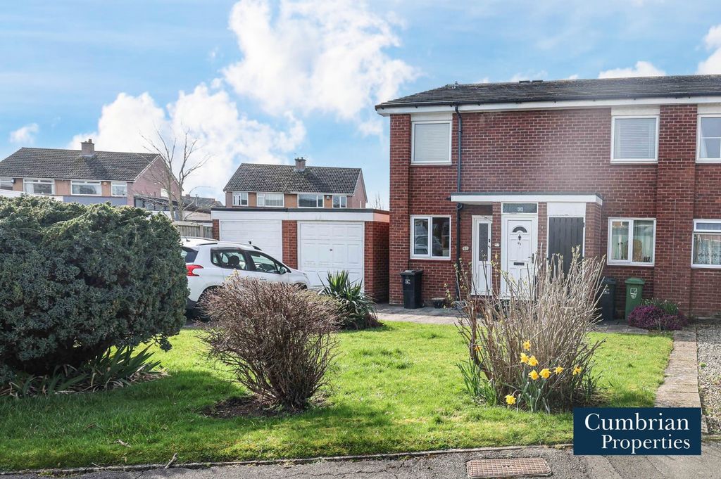 2 bed flat for saleLongdyke Drive, Carlisle CA1