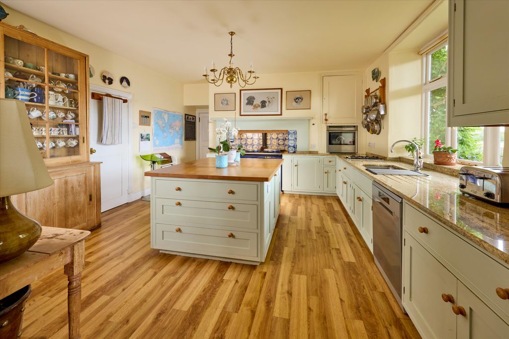 Additional image 4 of 5 bed detached house for saleSteane, Brackley, Northamptonshire NN13
