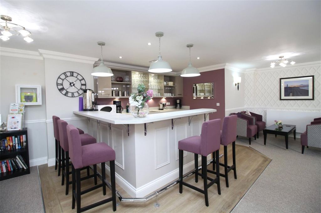 Additional image 5 of 2 bed flat for saleNorth Close, Lymington SO41