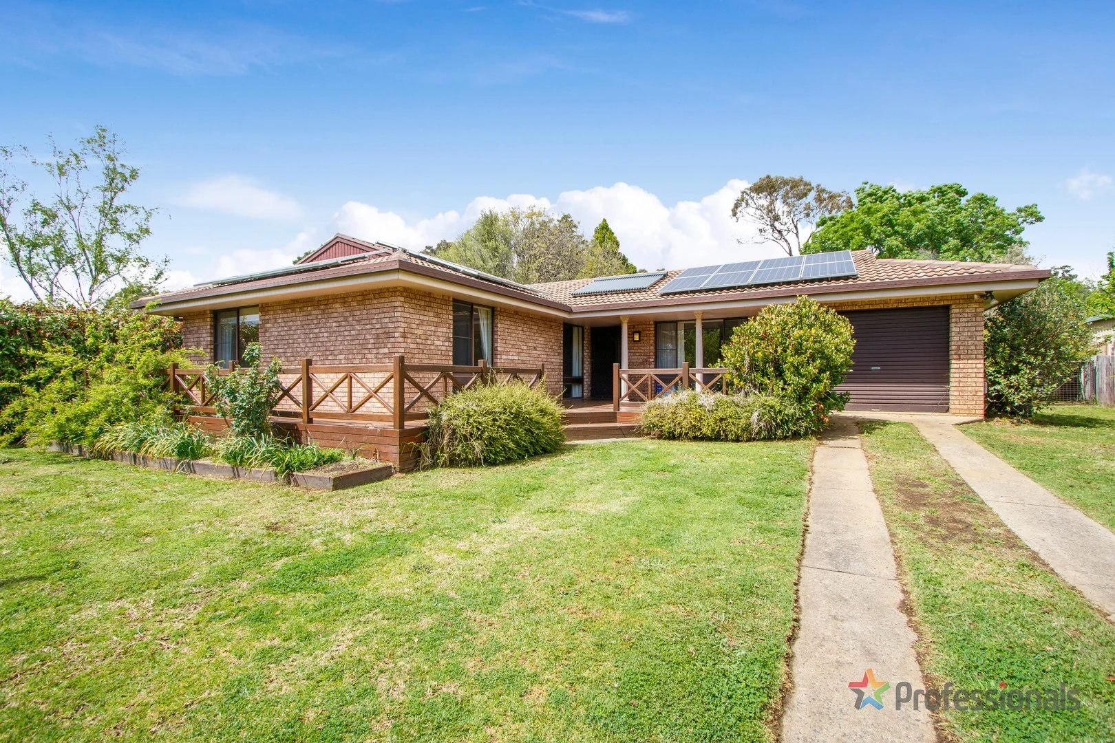 9 Centura Crescent, Armidale NSW 2350