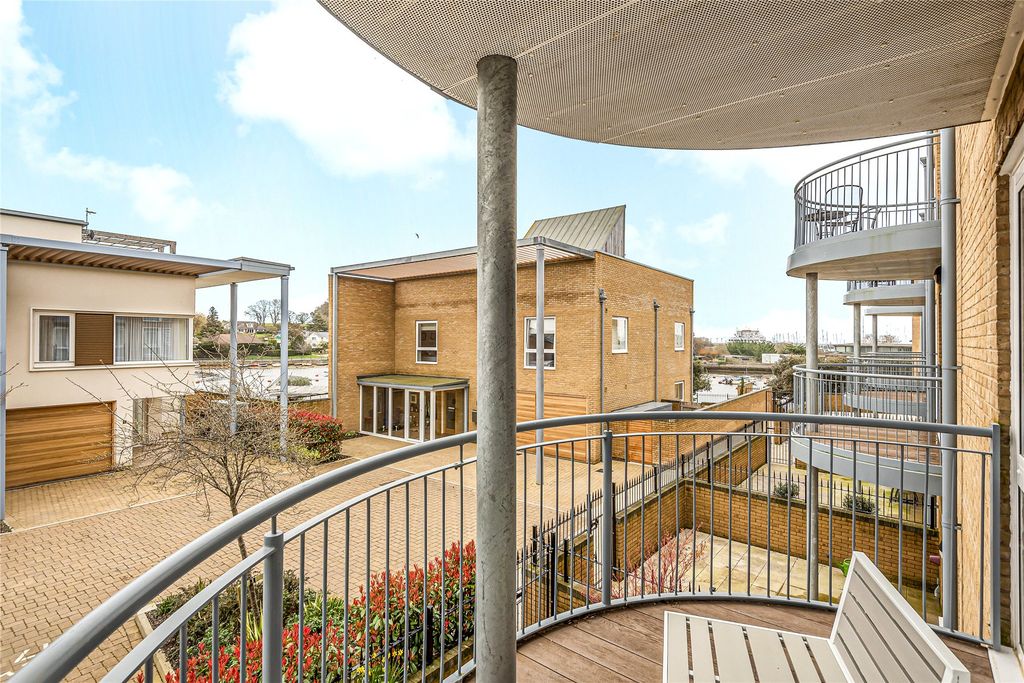 Additional image 6 of 2 bed flat for saleAlmansa Way, Lymington, Hampshire SO41