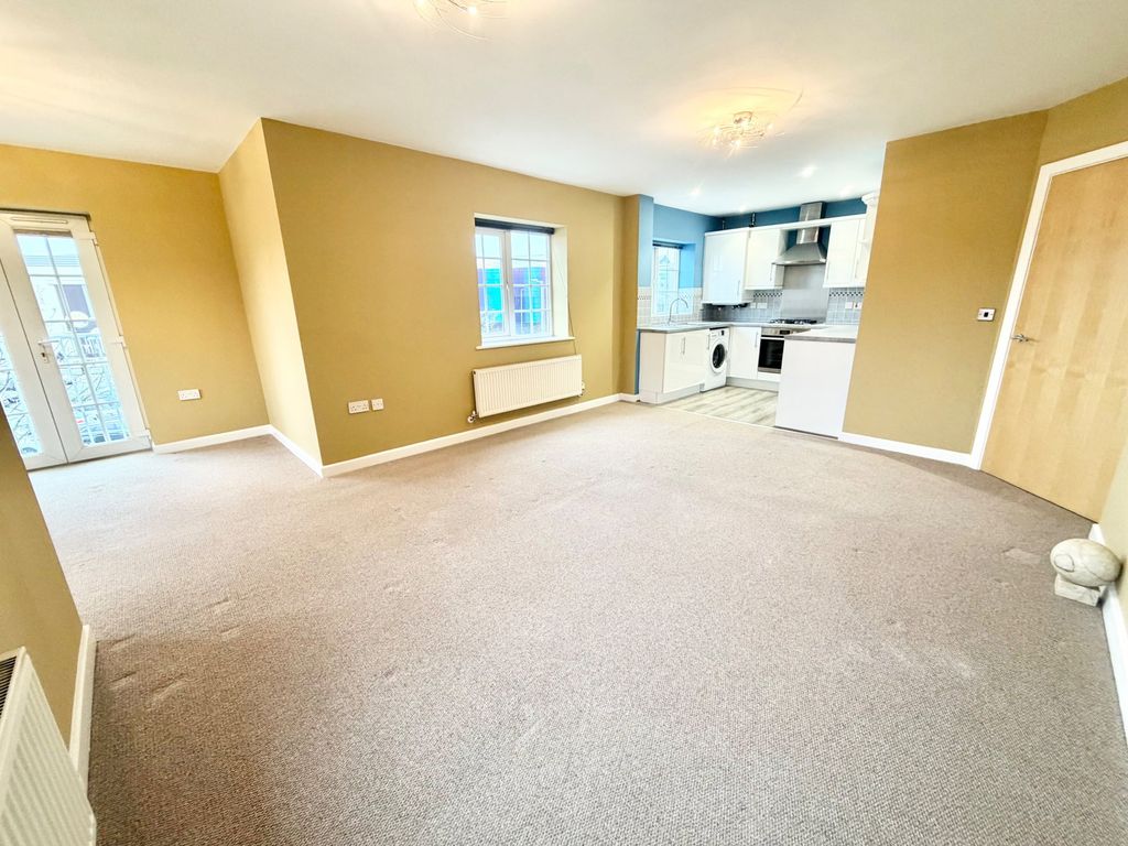 Additional image 6 of 2 bed flat for saleMadison Avenue, Brierley Hill DY5