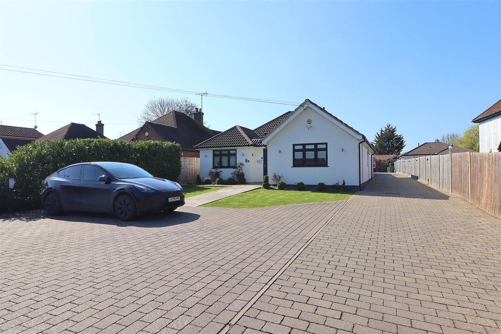 Additional image 34 of 3 bed detached bungalow for saleTheobald Street, Borehamwood WD6