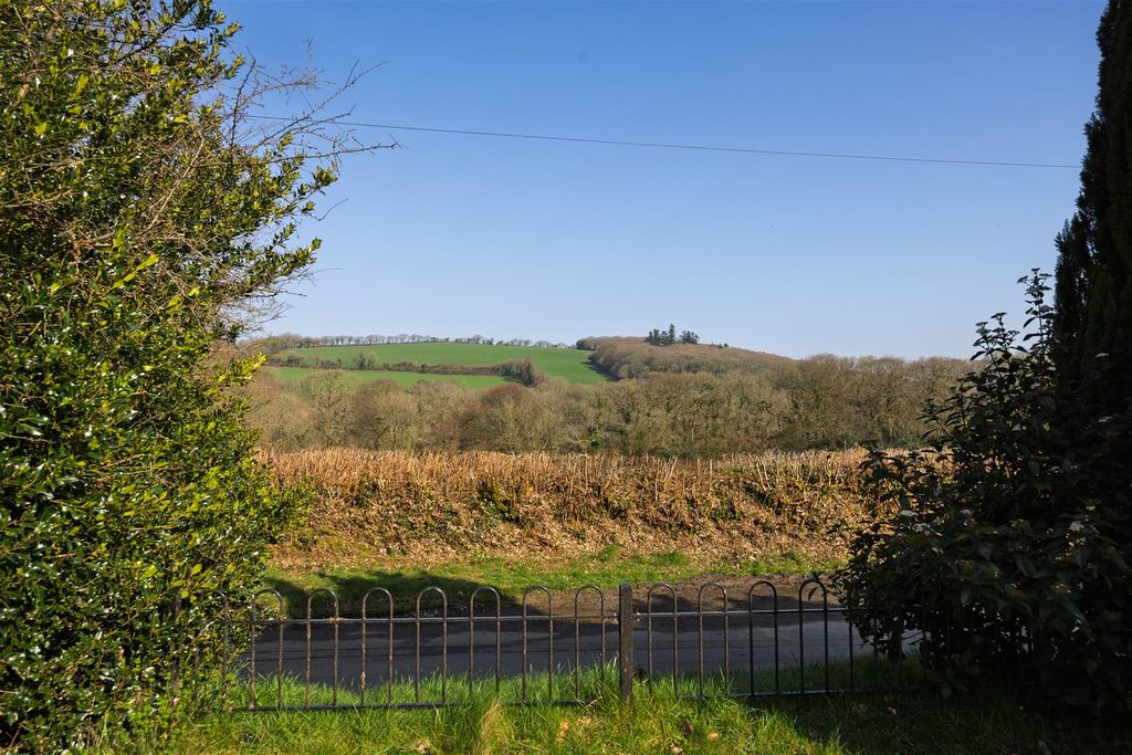 Additional image 5 of 6 bed detached house for saleNanstallon, Bodmin PL30