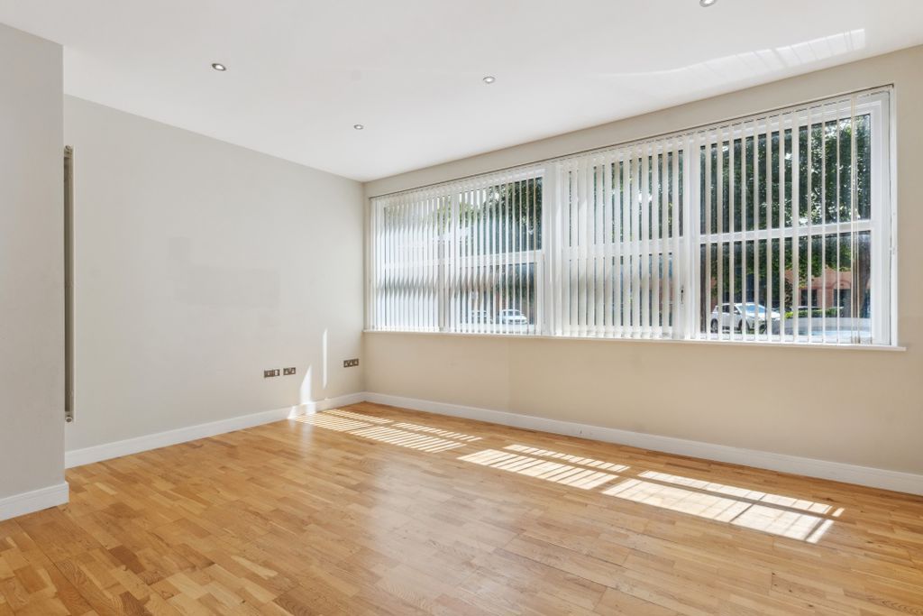Additional image 3 of 2 bed flat for saleFurlong Road, Bourne End SL8