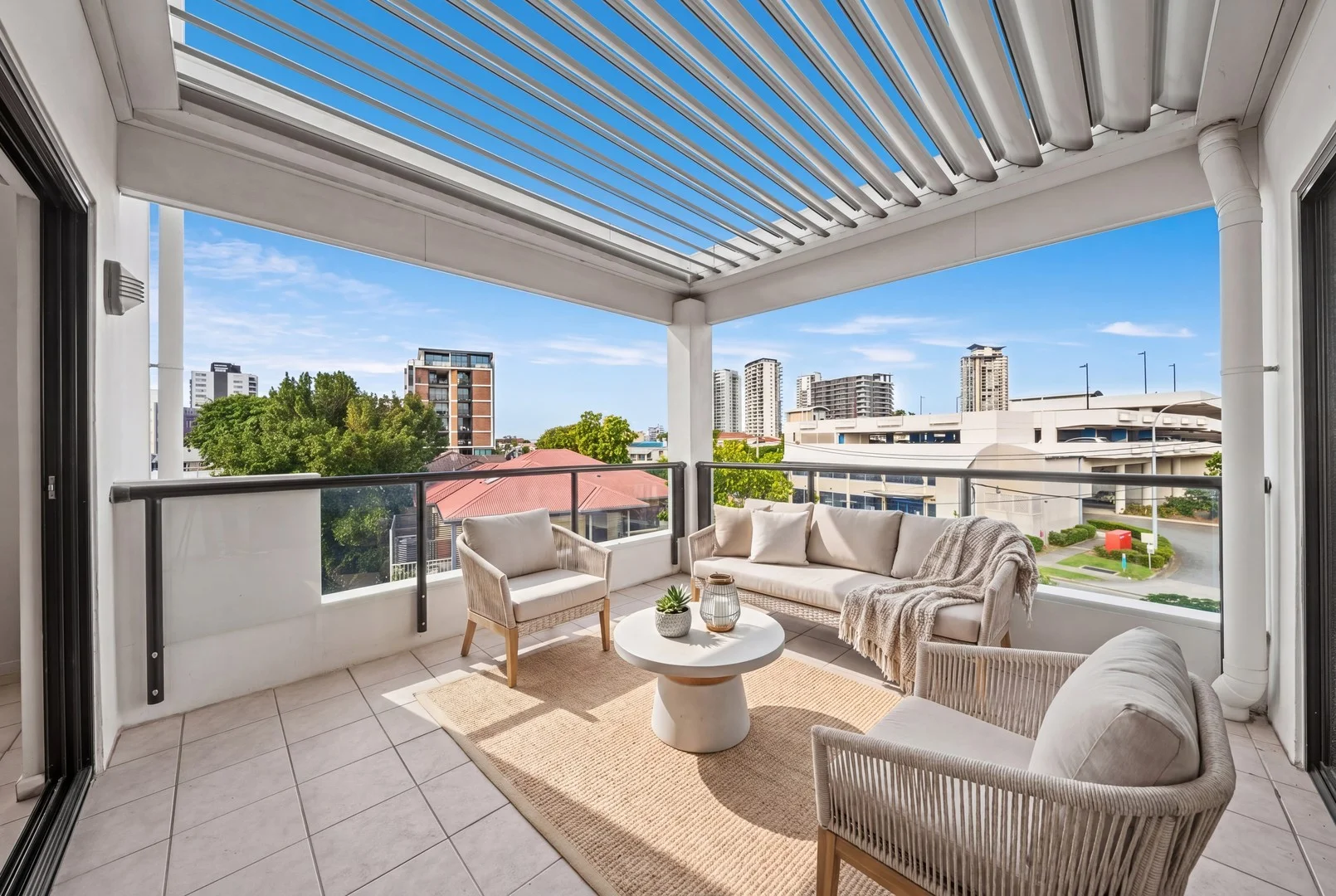 18/31-33 Railway Street, Southport QLD 4215