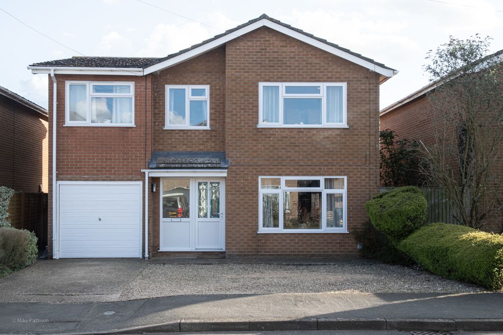 4 bed detached house for sale55 Stephenson Way, Bourne PE10