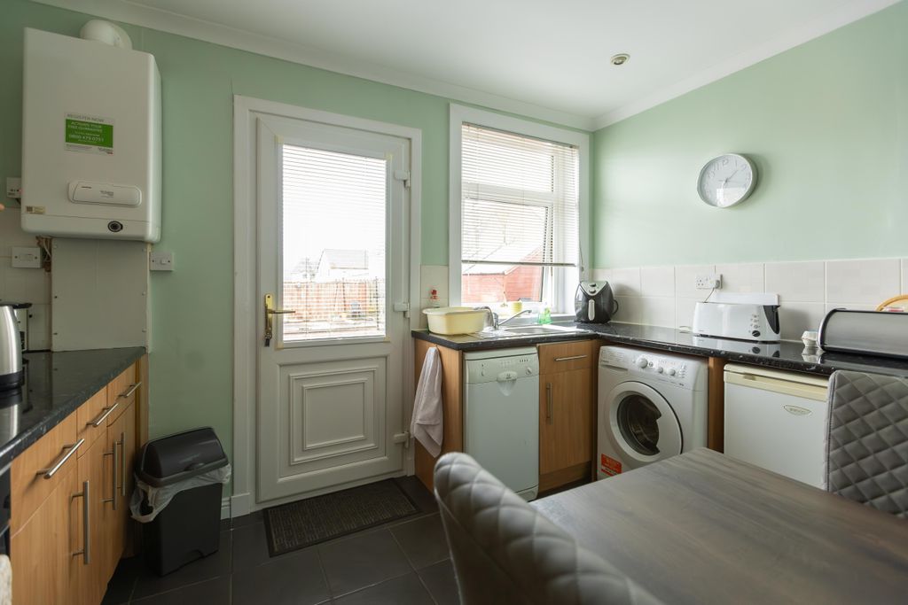 Additional image 6 of 2 bed flat for saleMaxwood Road, Galston KA4