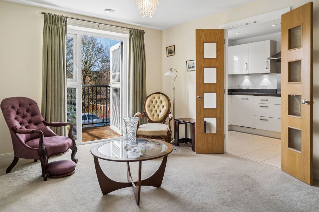 Additional image 6 of 1 bed property for saleMarlow Road, Bourne End SL8