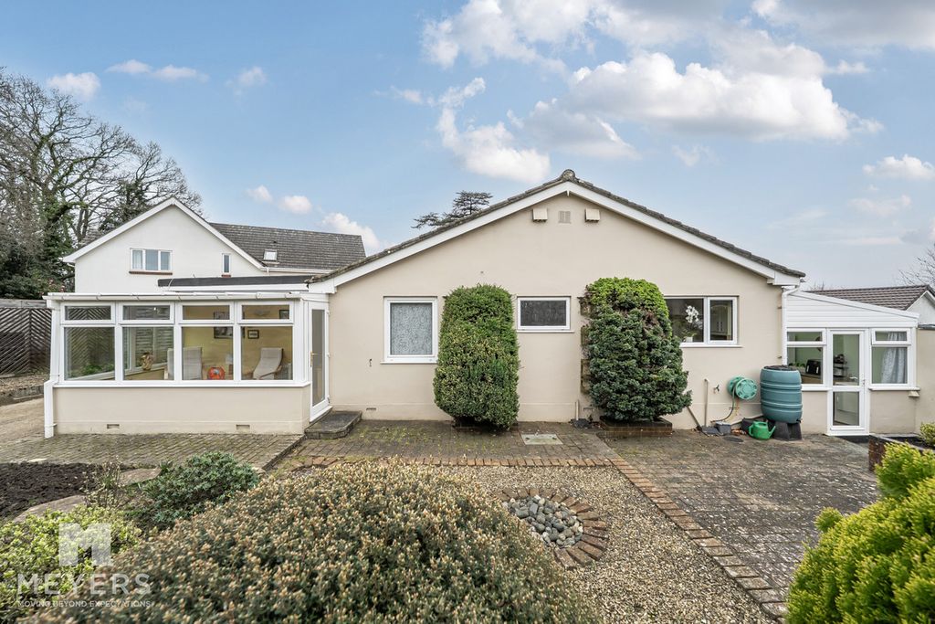 3 bed detached house for saleSydney Road, Broadstone, 8 BH18