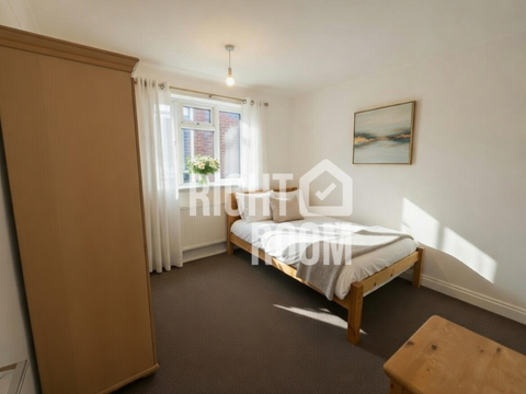 Room 8, Portswood Avenue, Southampton SO17, Room to rent