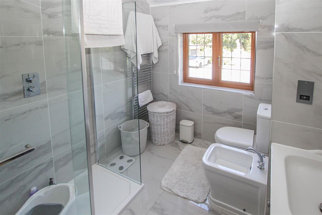 Additional image 19 of 6 bed detached house for saleHay Green Lane, Hook End, Brentwood CM15