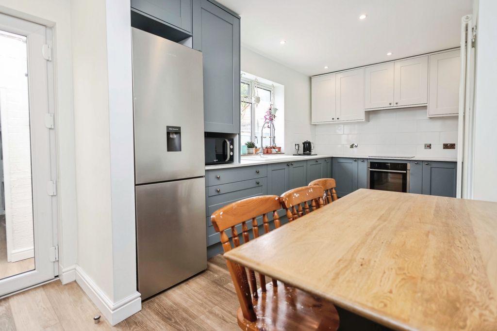 Additional image 6 of 3 bed semi-detached house for saleStalls Farm Road, Droitwich WR9