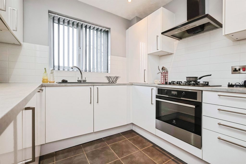 Additional image 5 of 2 bed flat for saleAlbion Street, Brierley Hill DY5