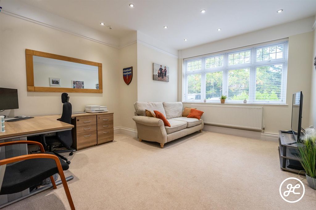 Additional image 6 of 6 bed detached house for saleDurleigh Road, Bridgwater TA6