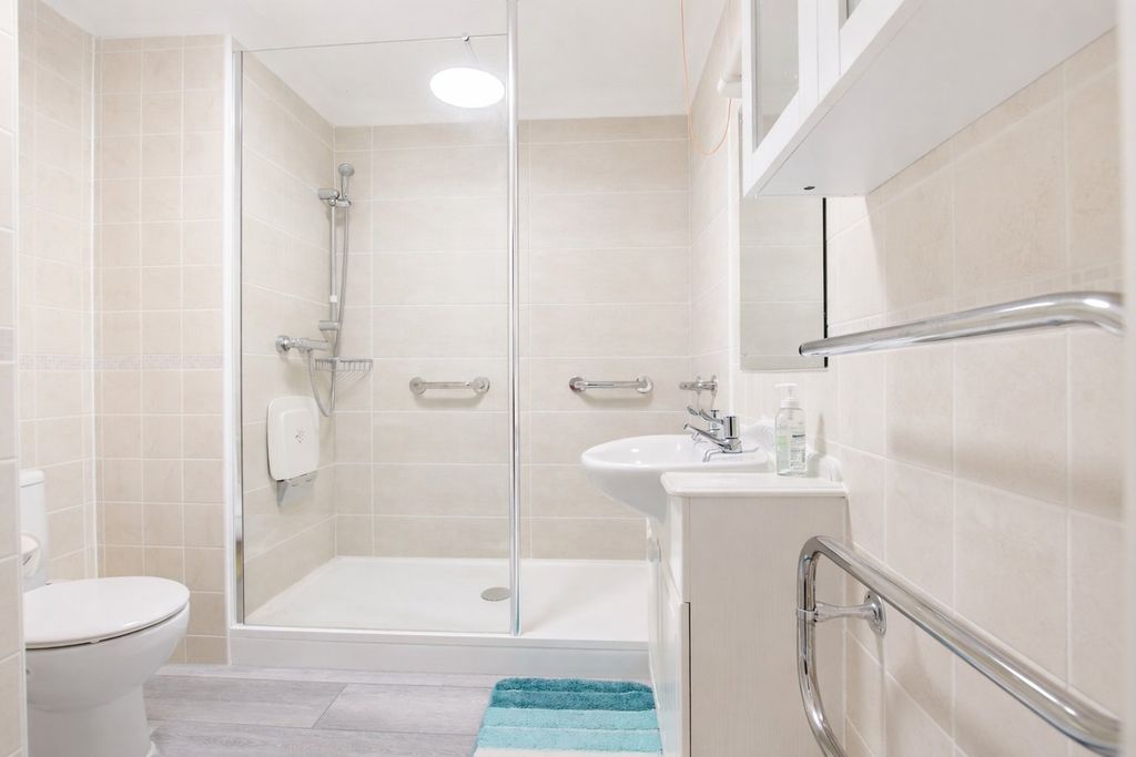 Additional image 5 of 1 bed flat for saleTylers Close, Lymington, Lymington SO41