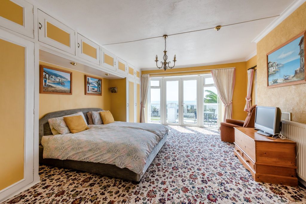 Additional image 15 of 5 bed detached house for saleAldwick Avenue, Aldwick, West Sussex PO21