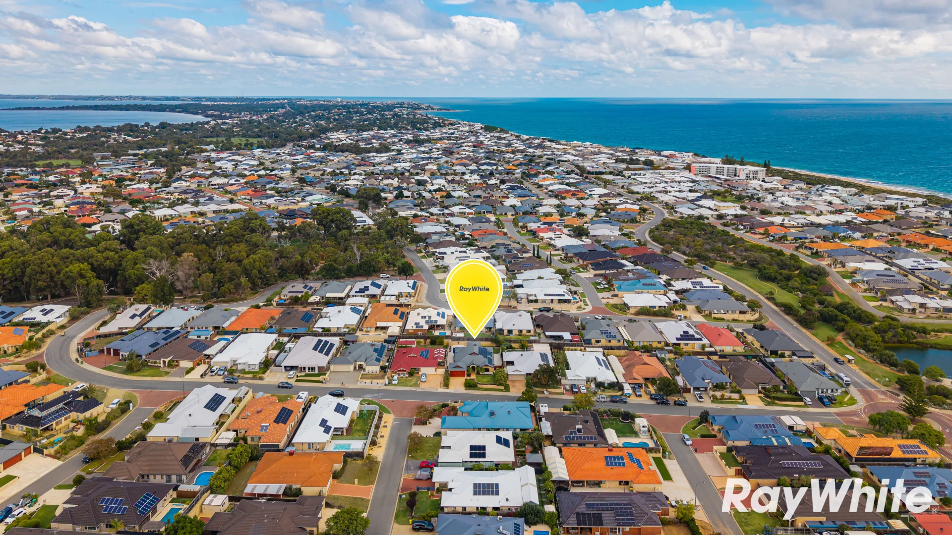 Additional image 18 of 48 Buttercup Parkway, Halls Head WA 6210