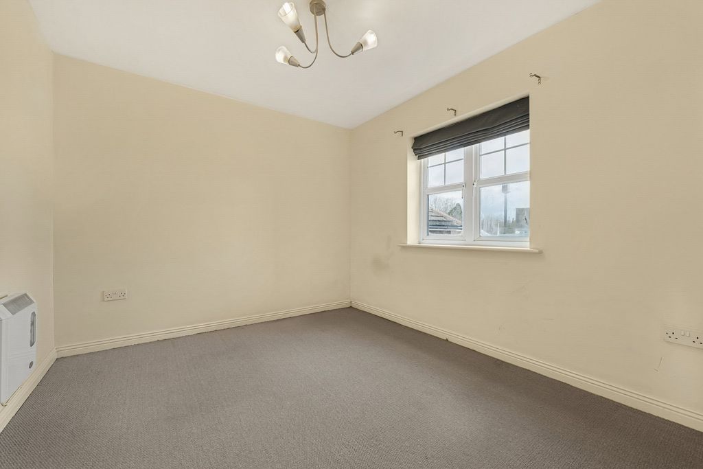Additional image 16 of 2 bed flat for salePark Street, Bridgend CF31